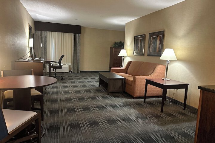 Room 67 of 80