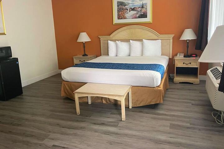 Room 15 of 22