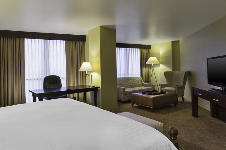 Room 16 of 35