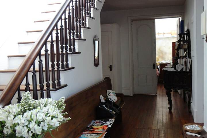 Church Des Artistes Guest House