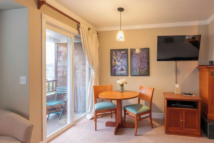 Cannon Beach Hotel Collection