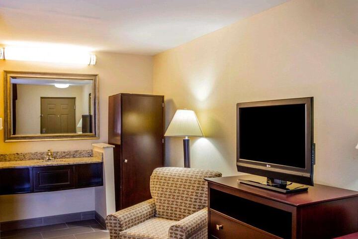 Room 16 of 32