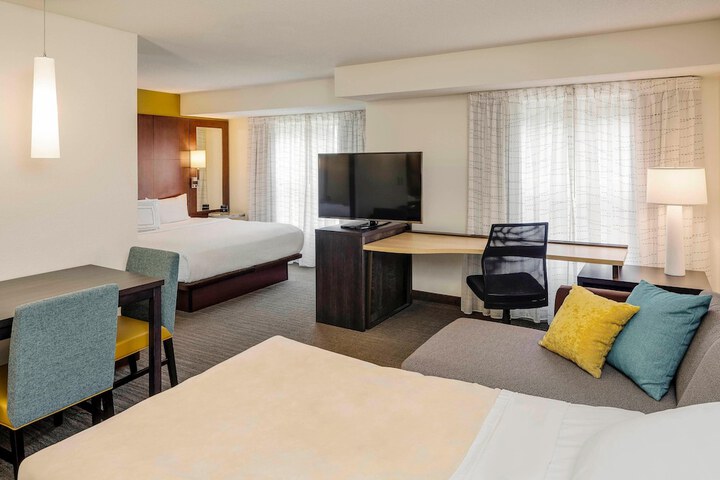 Room 14 of 24