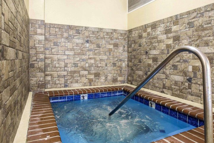 Pool 5 of 85