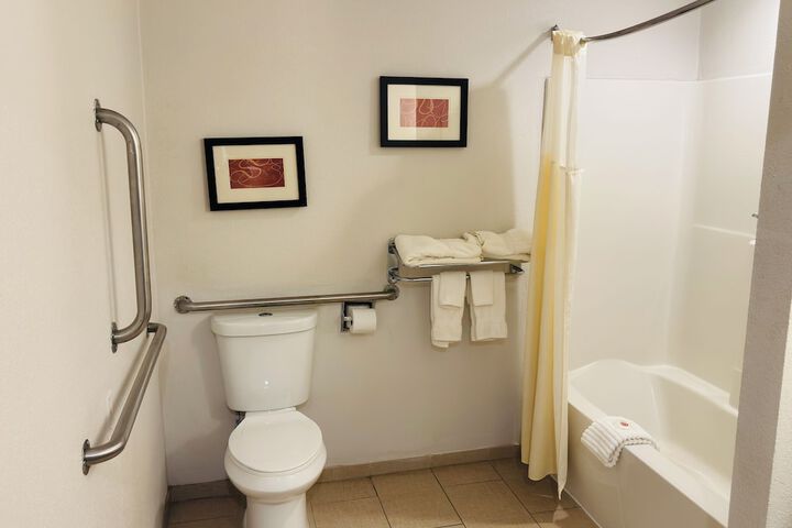 Comfort Suites Plymouth near US-30