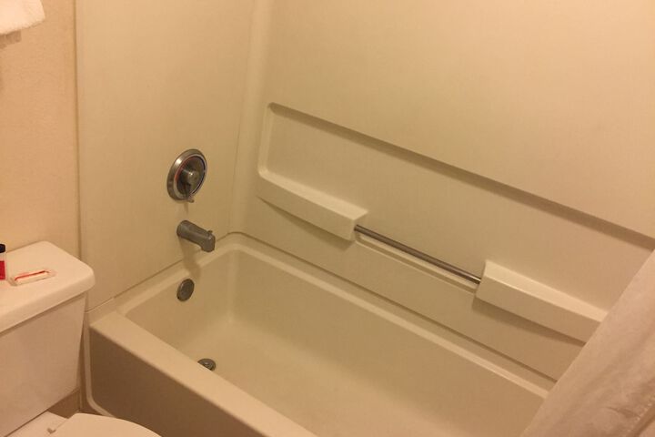Room 6 of 20