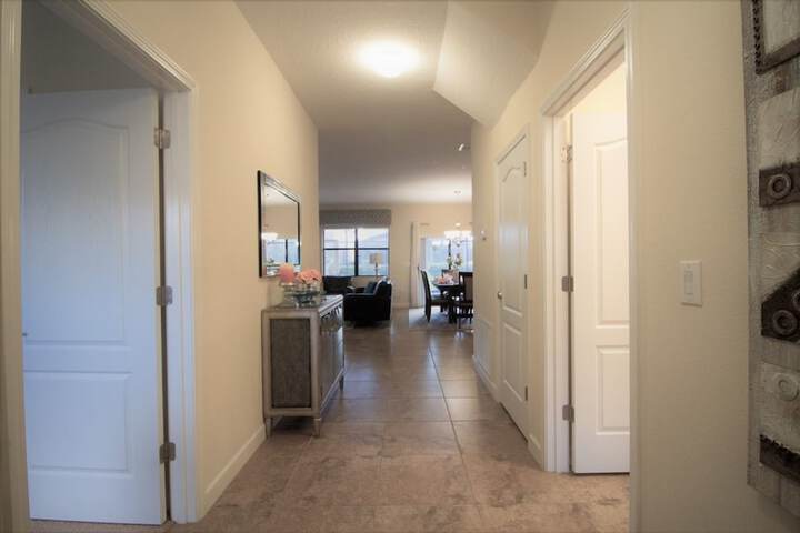 Ballroom/Hall 54 of 59