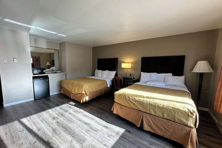 Room 34 of 43