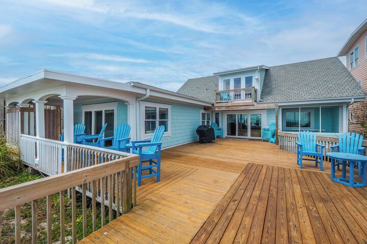 Surfside Cottage by Topsail Realty
