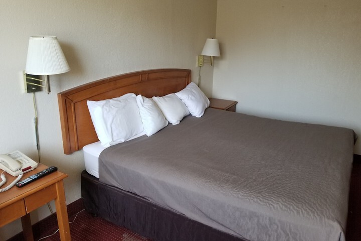 Americas Stay Inn
