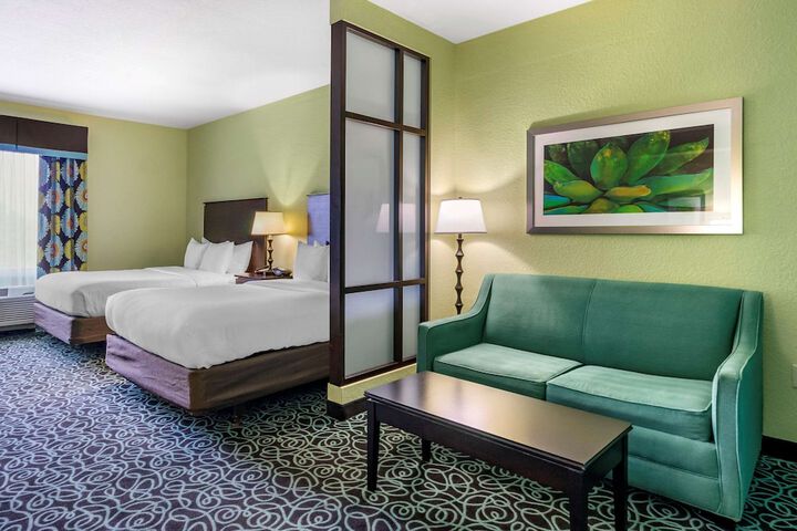 Room 20 of 33