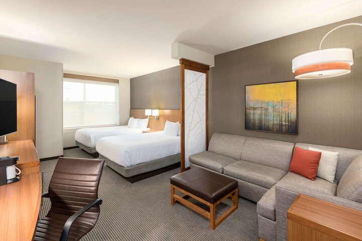 Room 26 of 82