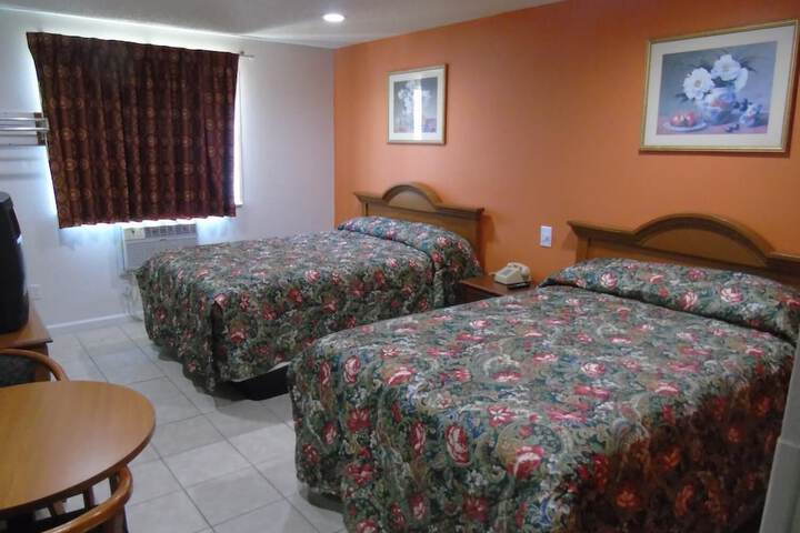 Room 15 of 34