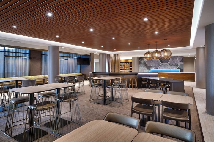 Hotel Interior 10 of 28