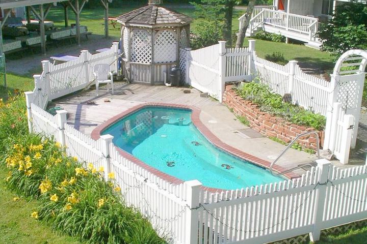 The Rhumb Line Resort