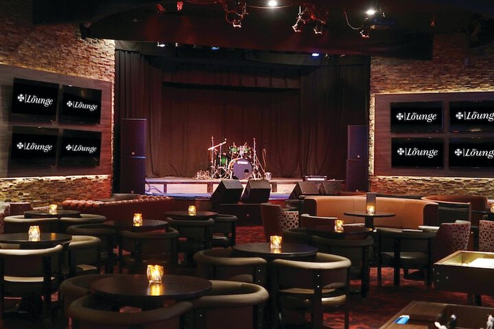 Lounge 55 of 63