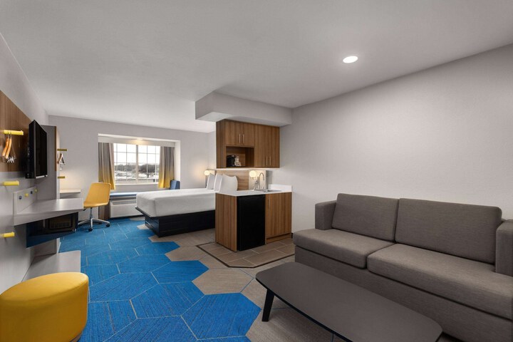 Room 14 of 50