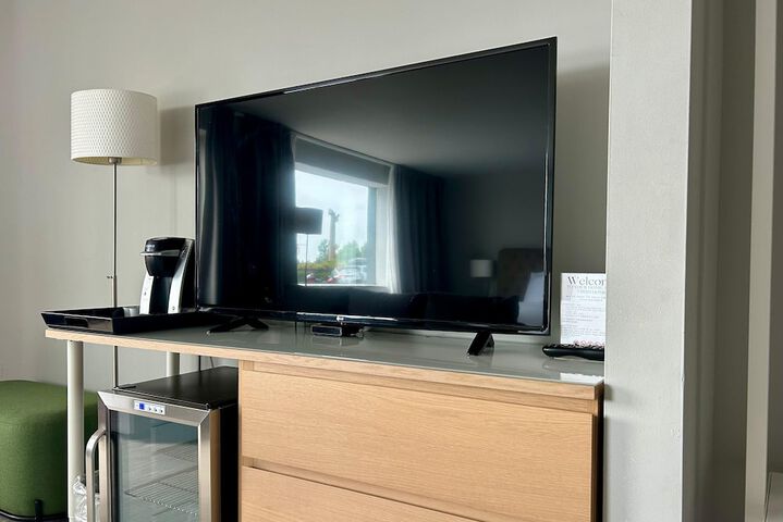Harbor Inn Self Check-in Hotel