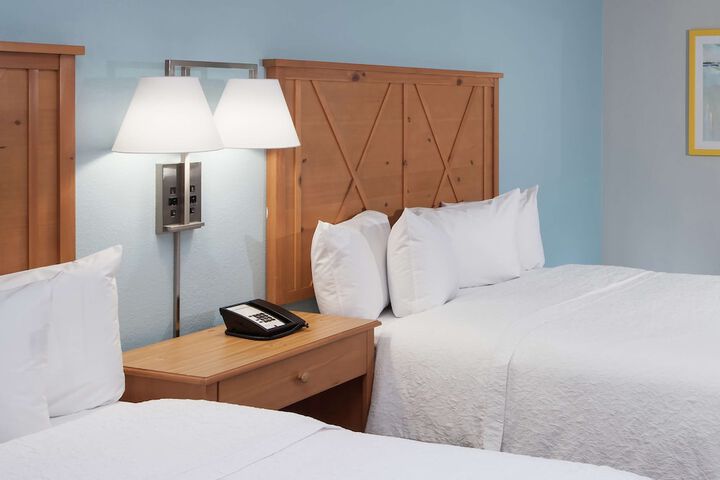 Room 15 of 28