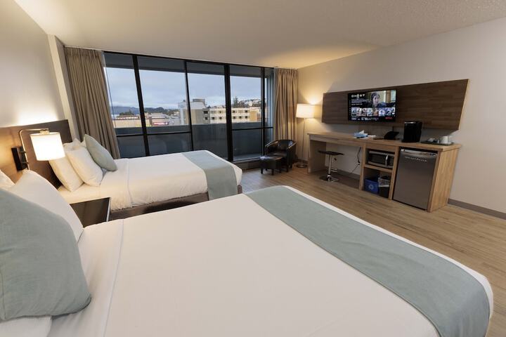 Highliner Hotel & Conference Centre