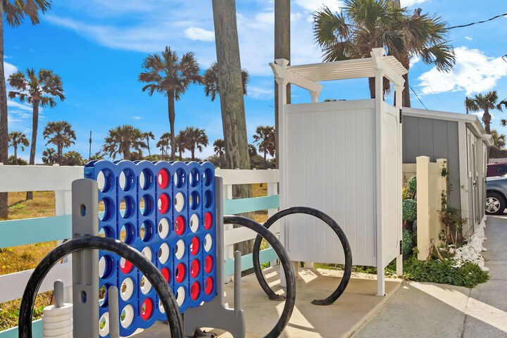 Ocean Sands Beach Boutique Inn - 1 Acre Private Beach