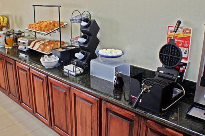 Comfort Inn & Suites Perry I-35