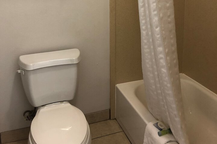 Room 15 of 35