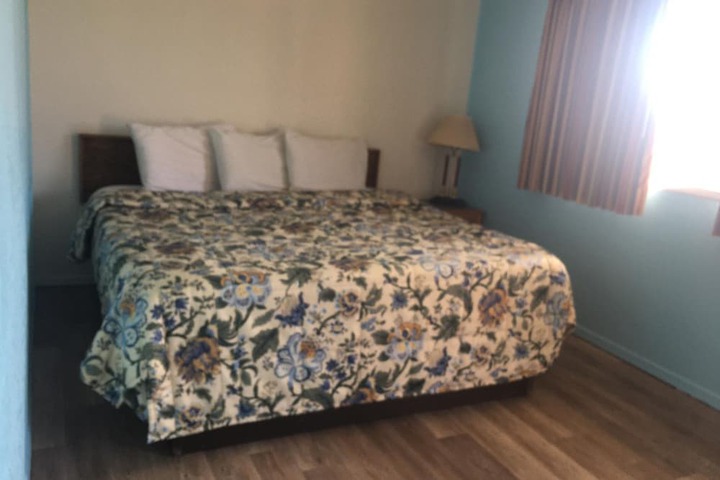 Room 6 of 29