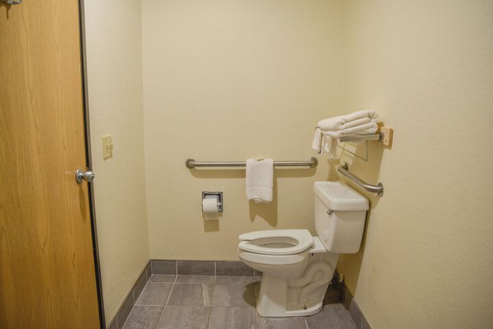 Room 10 of 30