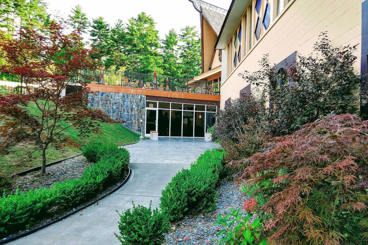 Hotel 4 of 48