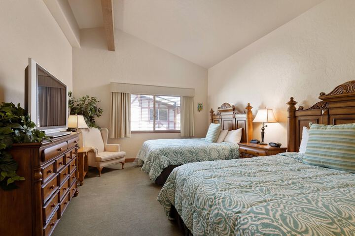 Villas at Zermatt Resort - Condos
