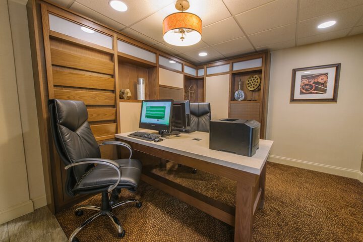 Business Center 20 of 20