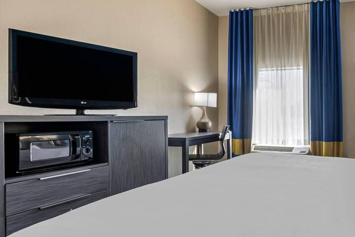 Comfort Inn & Suites Pauls Valley - City Lake