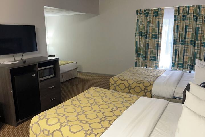 Room 14 of 32