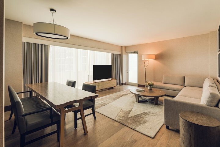 Room 100 of 189