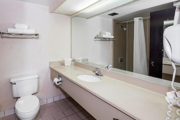 MY HOME & SUITES MADISON