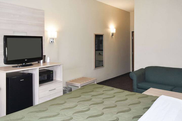 Room 25 of 35