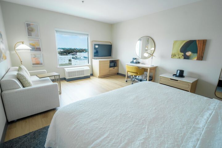 Hampton Inn & Suites Mission