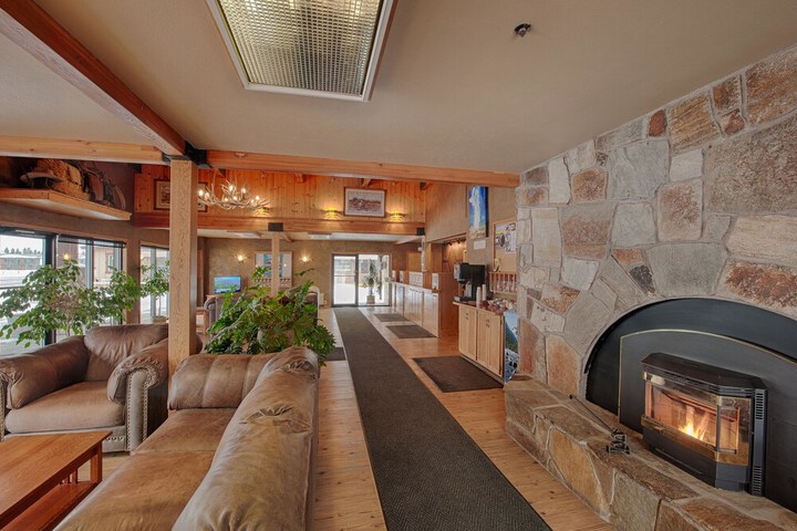 Brandin Iron Inn