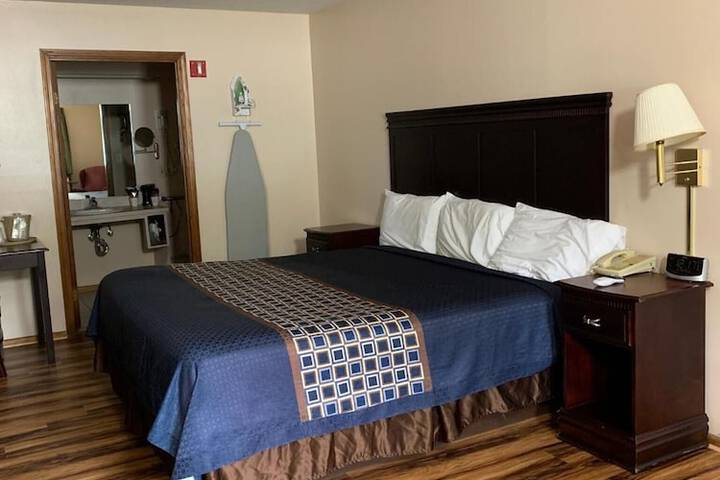 Room 15 of 21
