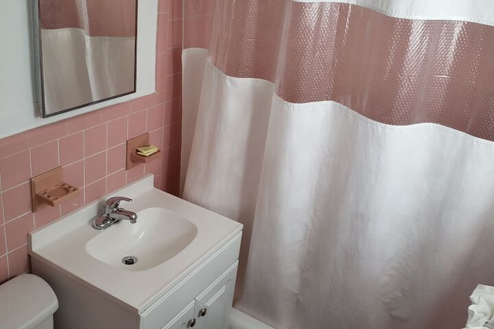 Room 50 of 69