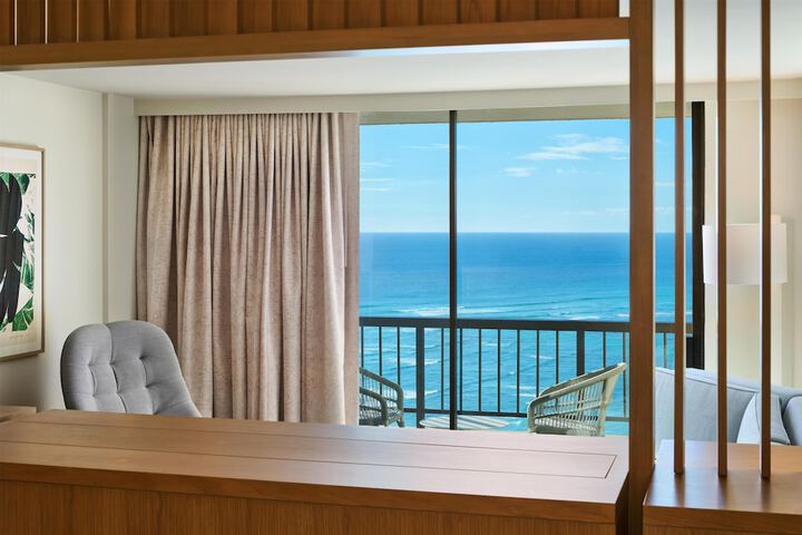 Hyatt Regency Waikiki Beach Resort & Spa