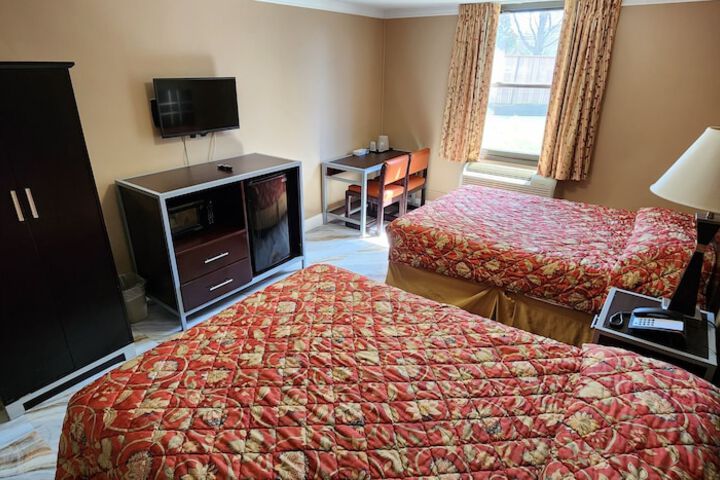 Room 21 of 35