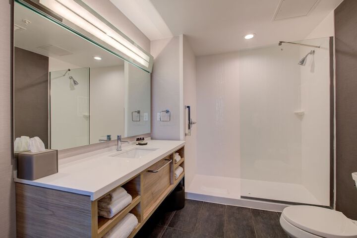 Threefoot Hotel Meridian, a Tribute Portfolio Hotel