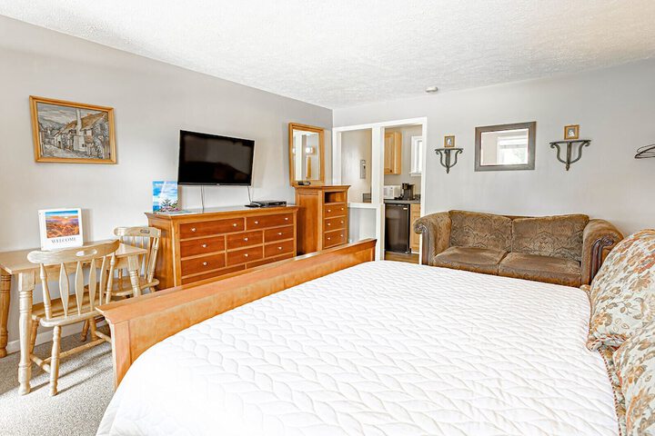 Room 114 of 143
