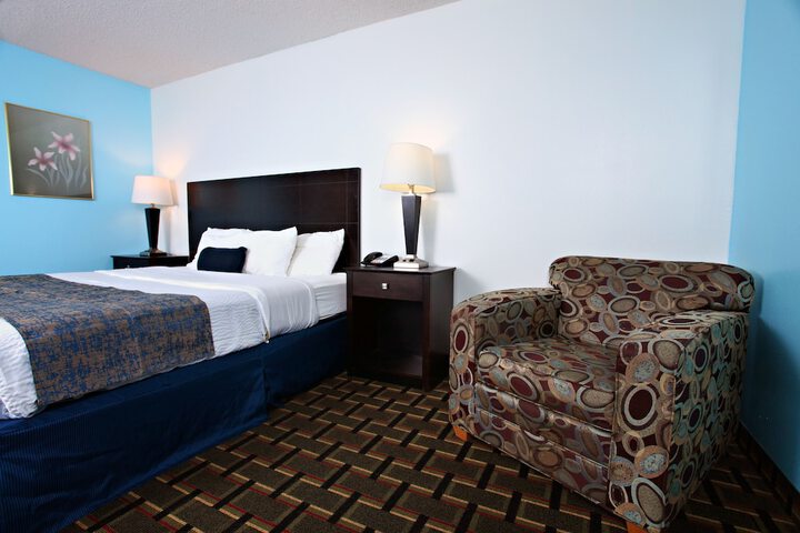 Room 10 of 26