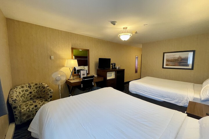 Room 53 of 112