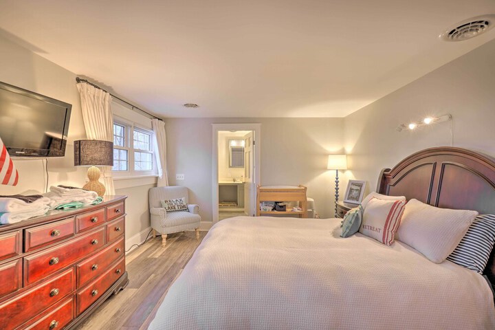 Finger Lakes Vacation Rental w / Hot Tub & Pool