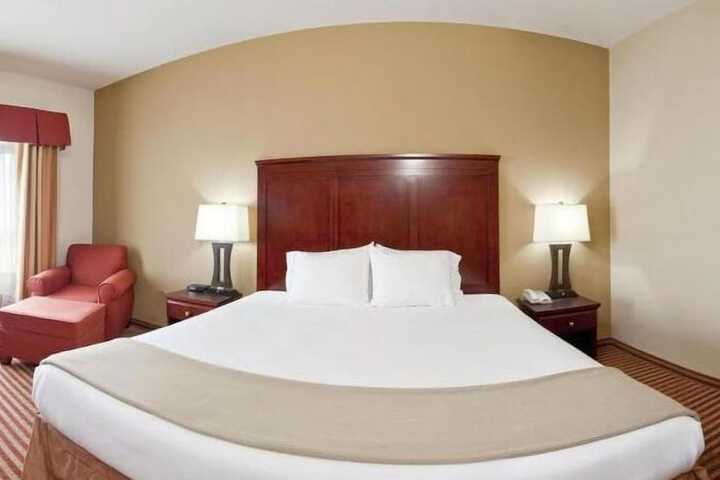 Room 18 of 31