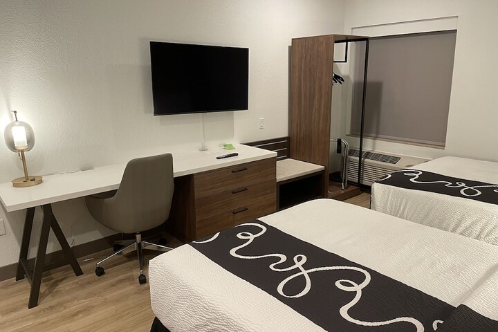 Room 48 of 63
